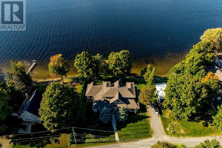 Property Photo:  125 & 126 Munro Lane  ON K7C 3P2 