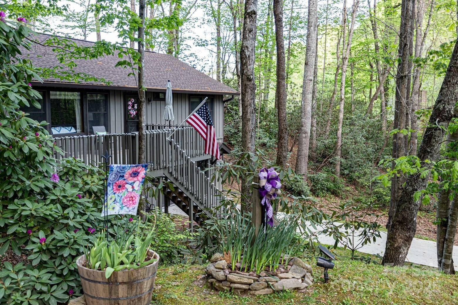 Property Photo:  76 Creekside Drive  NC 28751 