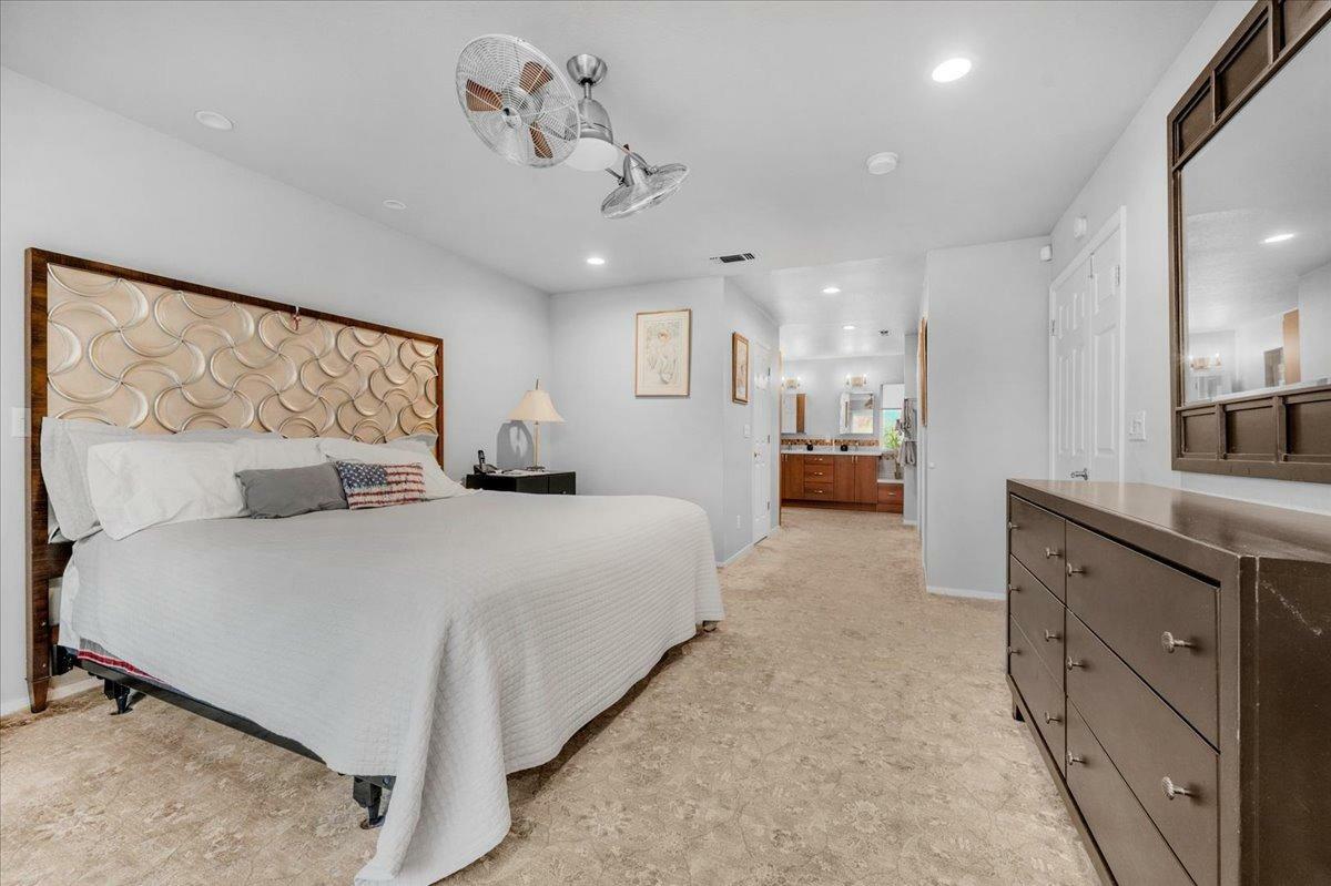 Property Photo: 71 E Gettysburg Avenue CA 93704