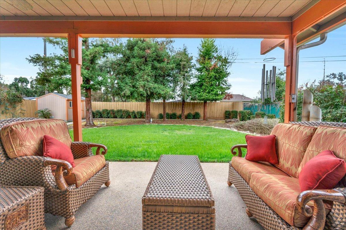 Property Photo:  71 E Gettysburg Avenue  CA 93704 