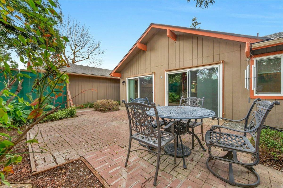 Property Photo:  71 E Gettysburg Avenue  CA 93704 