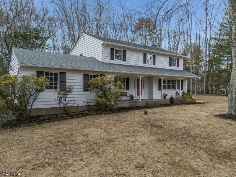 Property Photo:  4 Pinewood Court  NJ 08822 