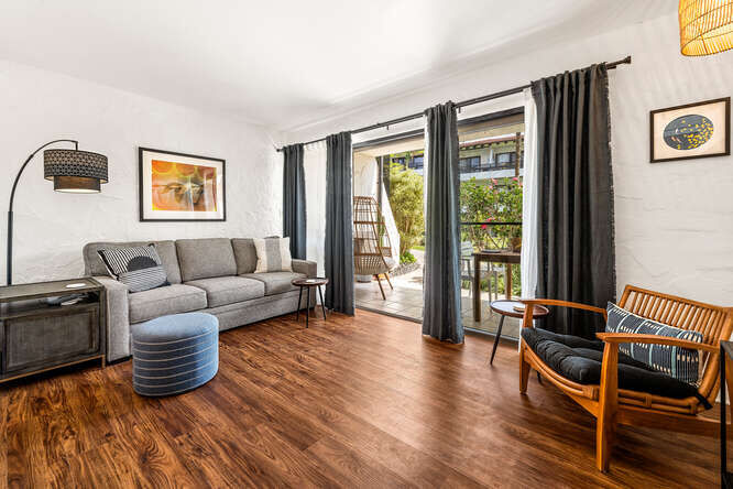 Property Photo:  75-6082 Casa De Emdeko B124  HI 96740 