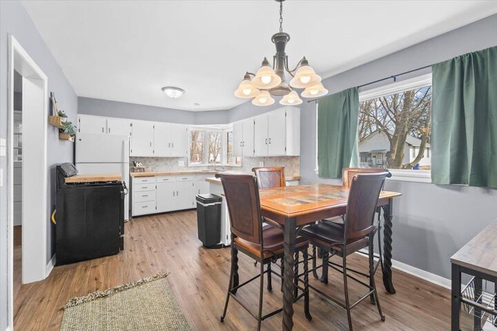 Property Photo: 316 3rd Ave SE IA 50662