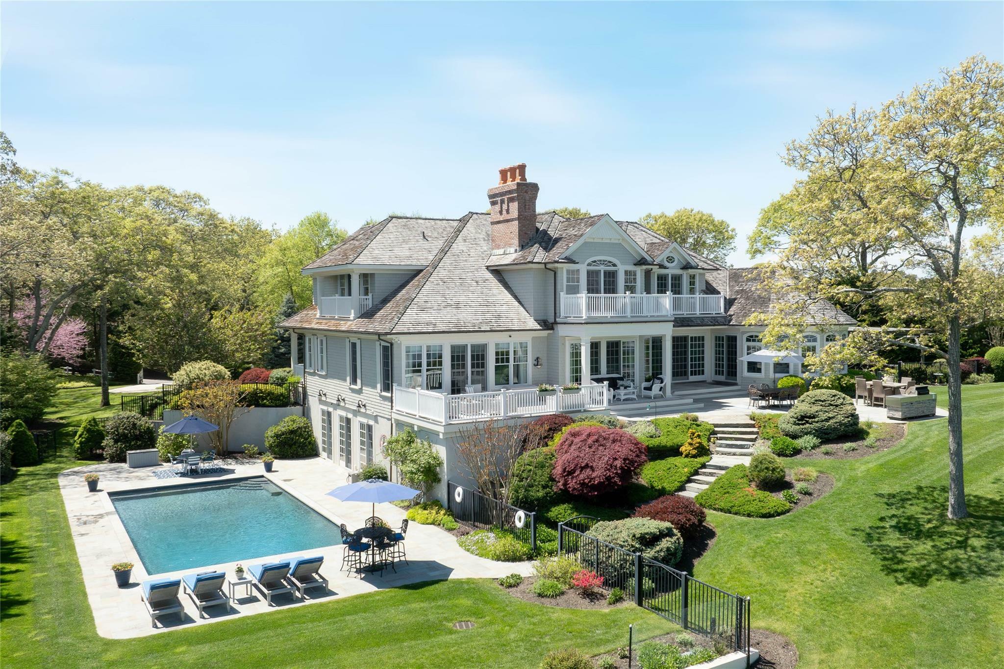 Property Photo:  3745 Nassau Point Road  NY 11935 