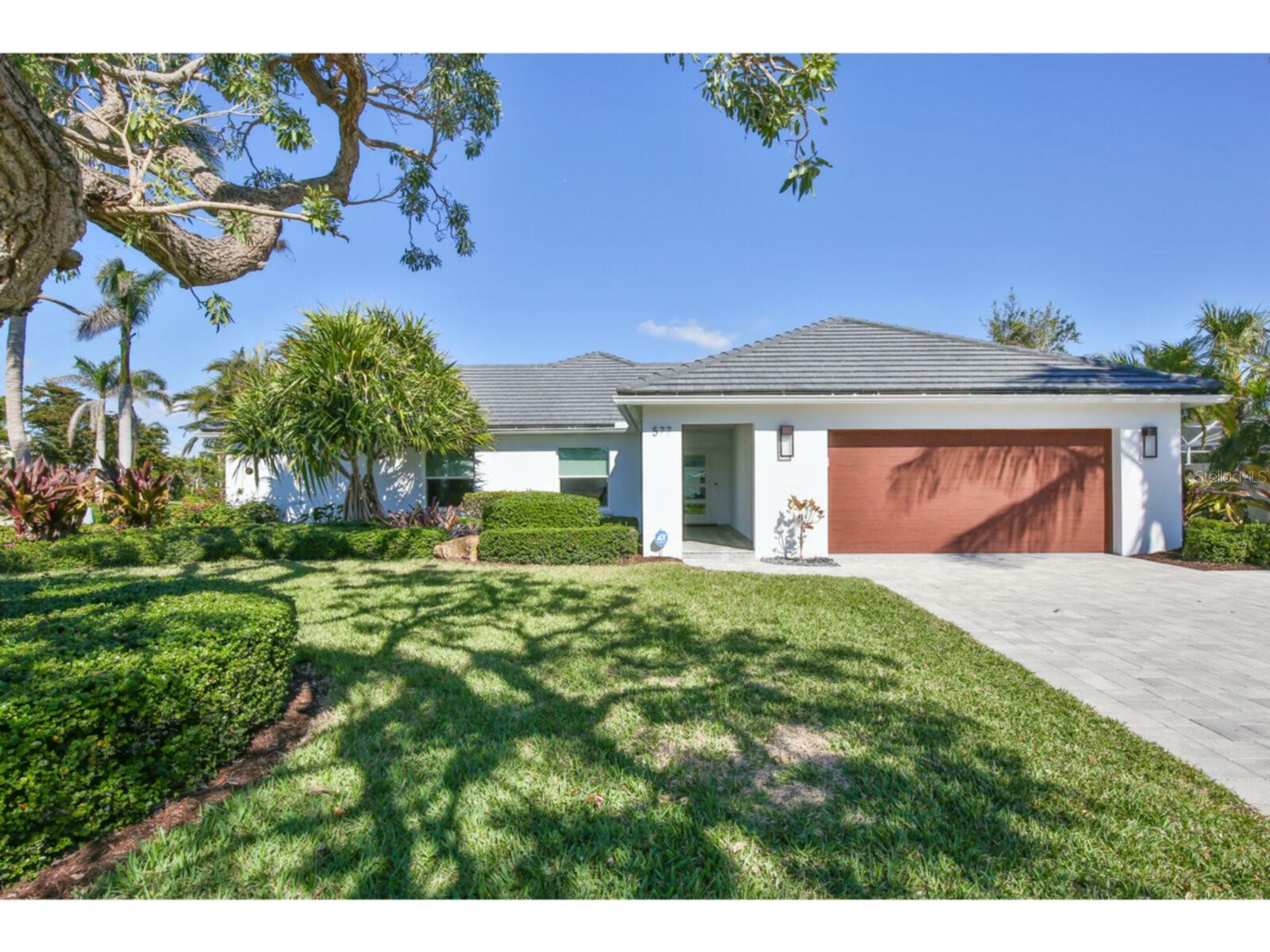 Property Photo:  577 S Spoonbill Drive  FL 34236 