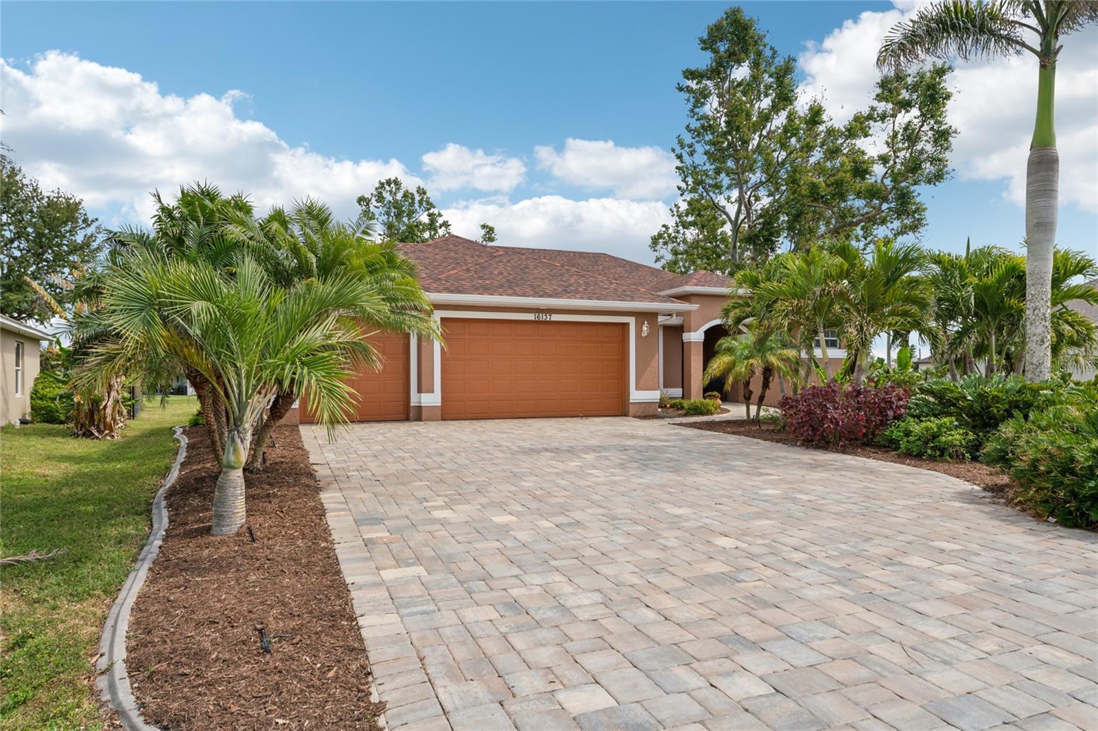 Property Photo:  16137 Alcira Circle  FL 33955 