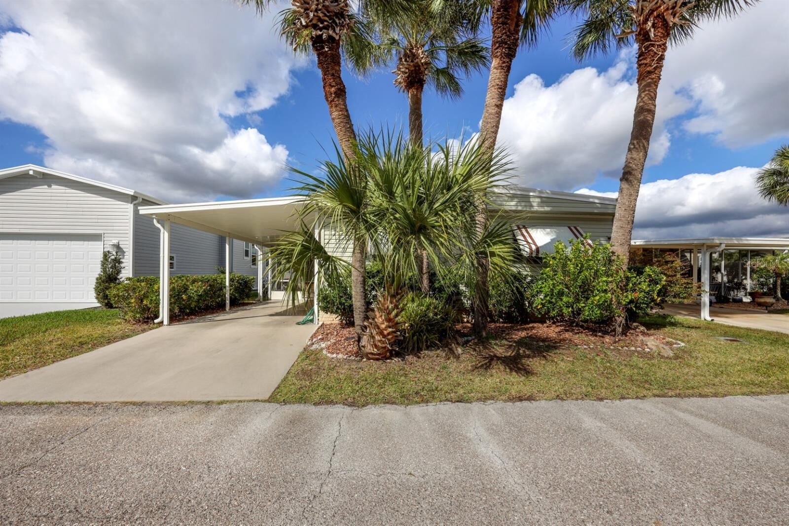 Property Photo:  2100 Kings Highway 831  FL 33980 