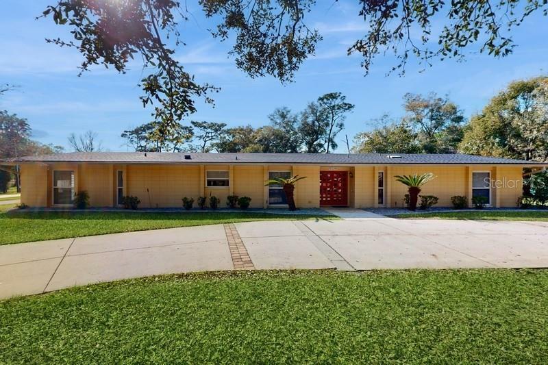 Property Photo: 926 Ensenada Drive FL 32825