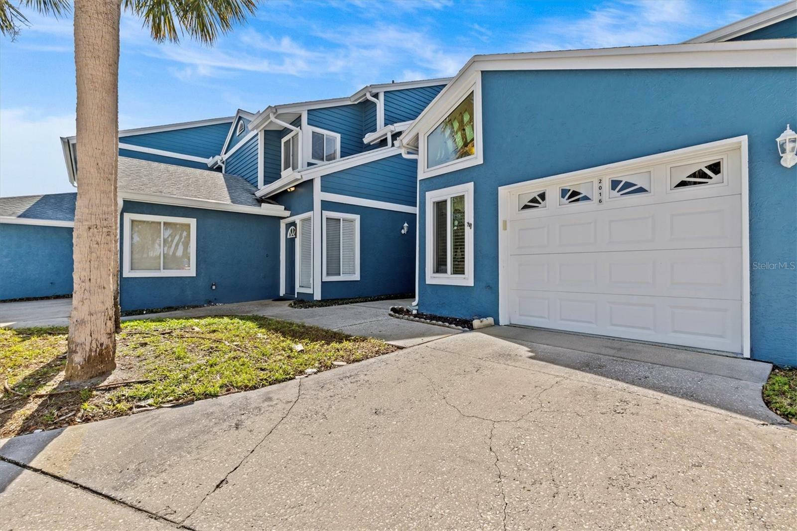 Property Photo: 2016 Golfview Drive 2016 FL 34689