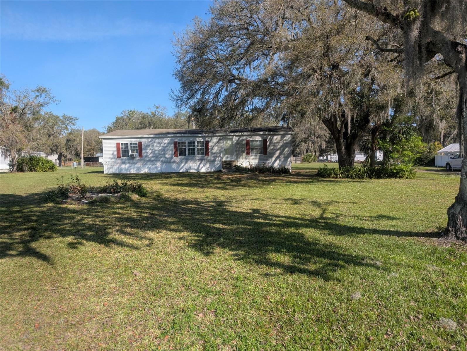 Property Photo: 5301 Shepherd Road FL 33811