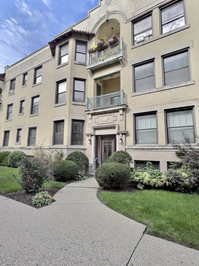 Property Photo:  5516 S Cornell Avenue 3  IL 60637 