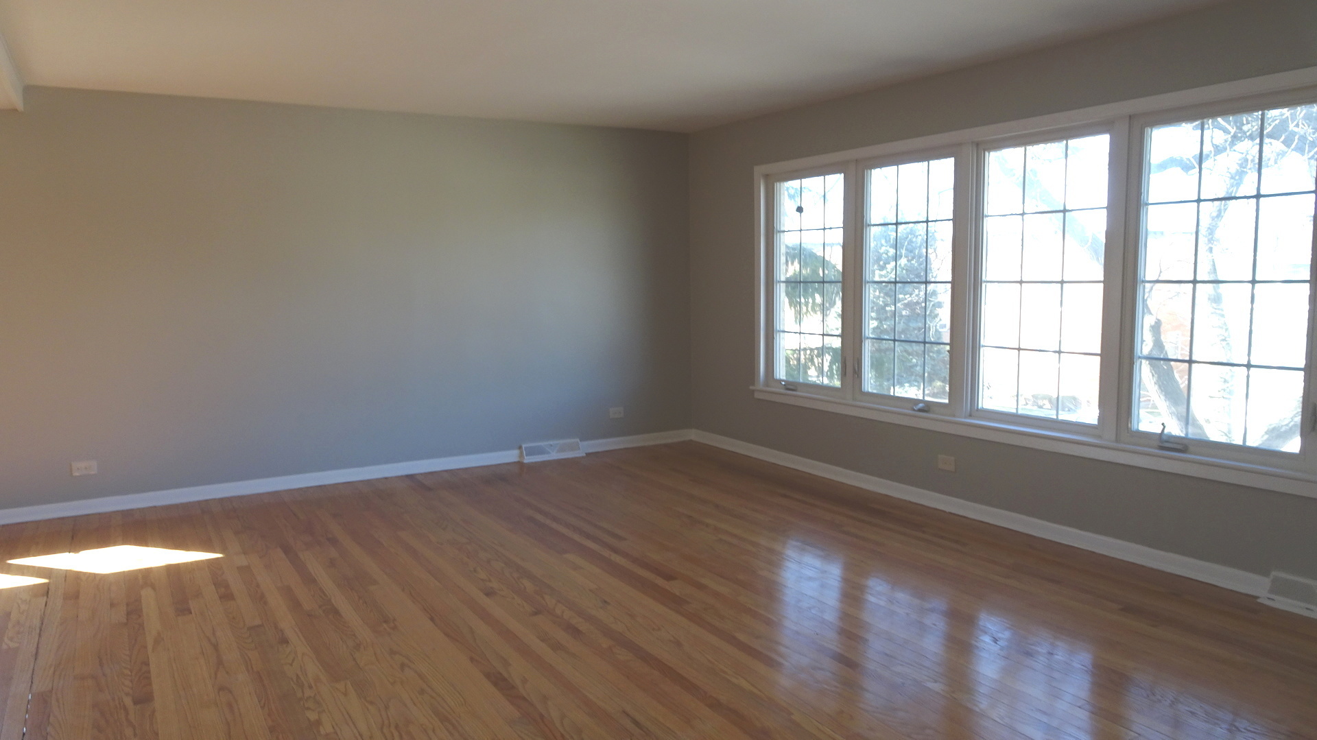 Property Photo: 3315 W Columbia Avenue 2 IL 60712