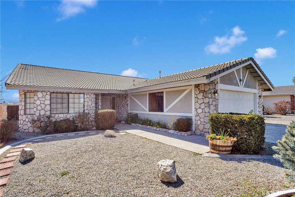 Property Photo: 18043 Sunburst Road CA 92395