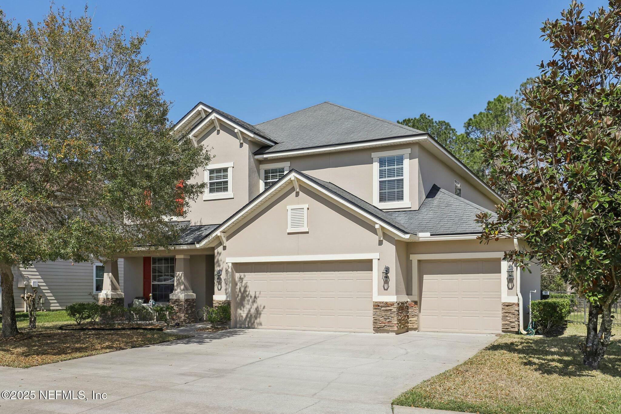 Property Photo:  417 E Adelaide Drive  FL 32259 