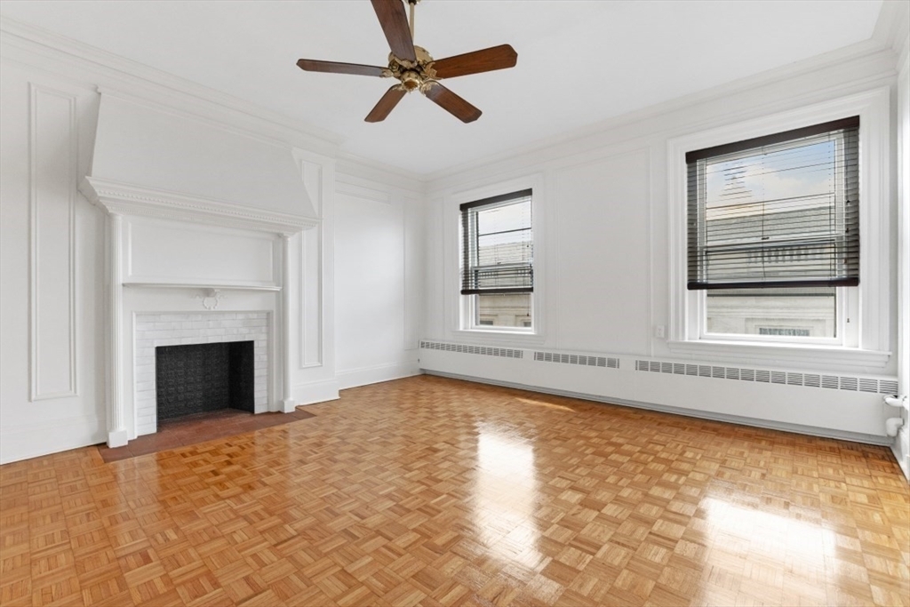 Property Photo: 21 Beacon St 7R MA 02108