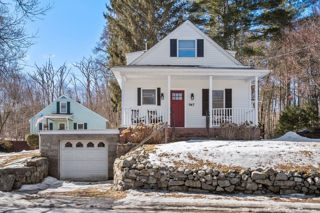 Property Photo: 947 Providence Rd MA 01588