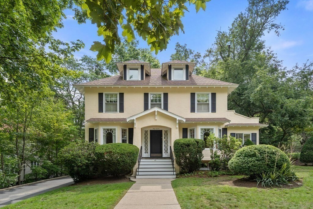 Property Photo: 47 Cotswold Rd MA 02445