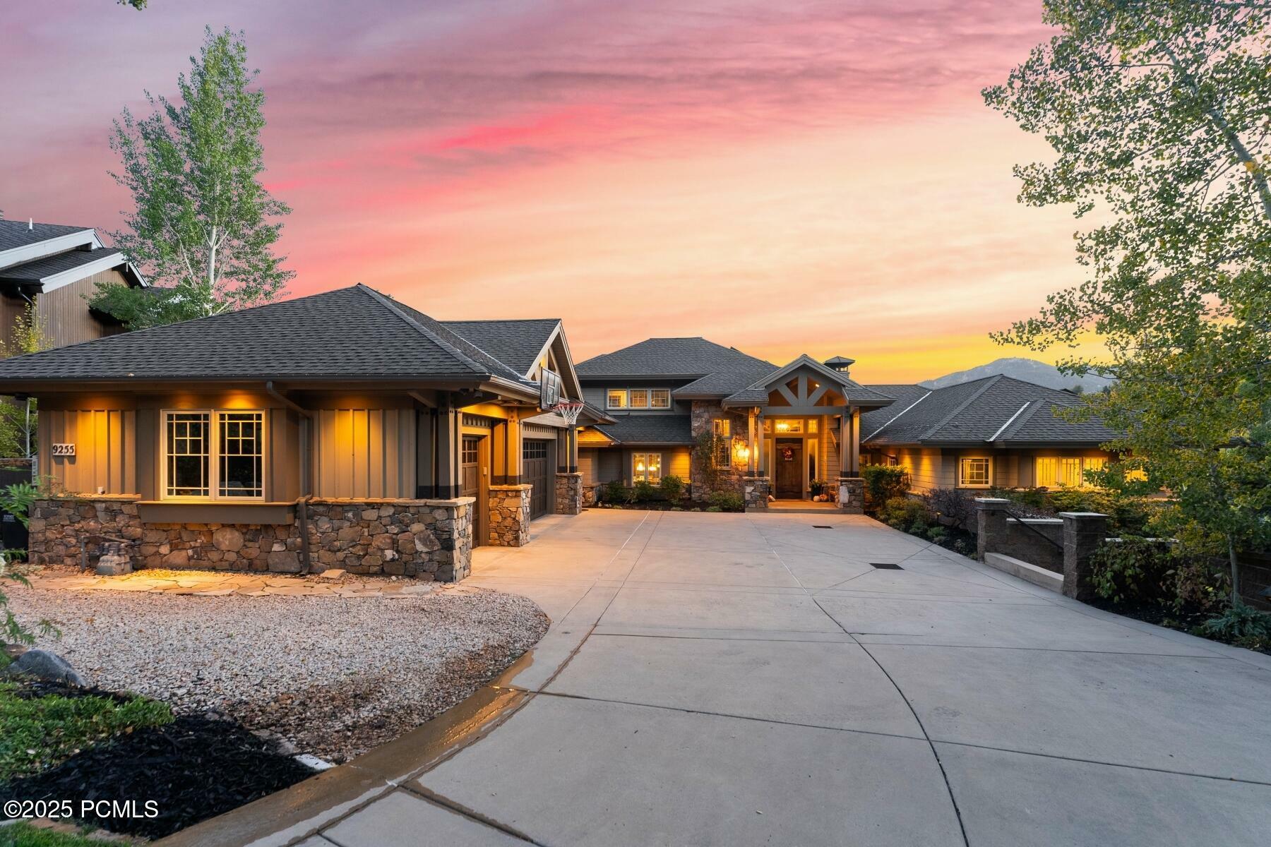 Property Photo: 9255 N Par Court UT 84098