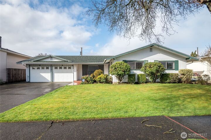 Property Photo:  2781  Taylor Avenue  WA 98632 