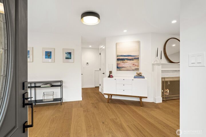 Property Photo: 2649 Walnut Avenue SW WA 98116