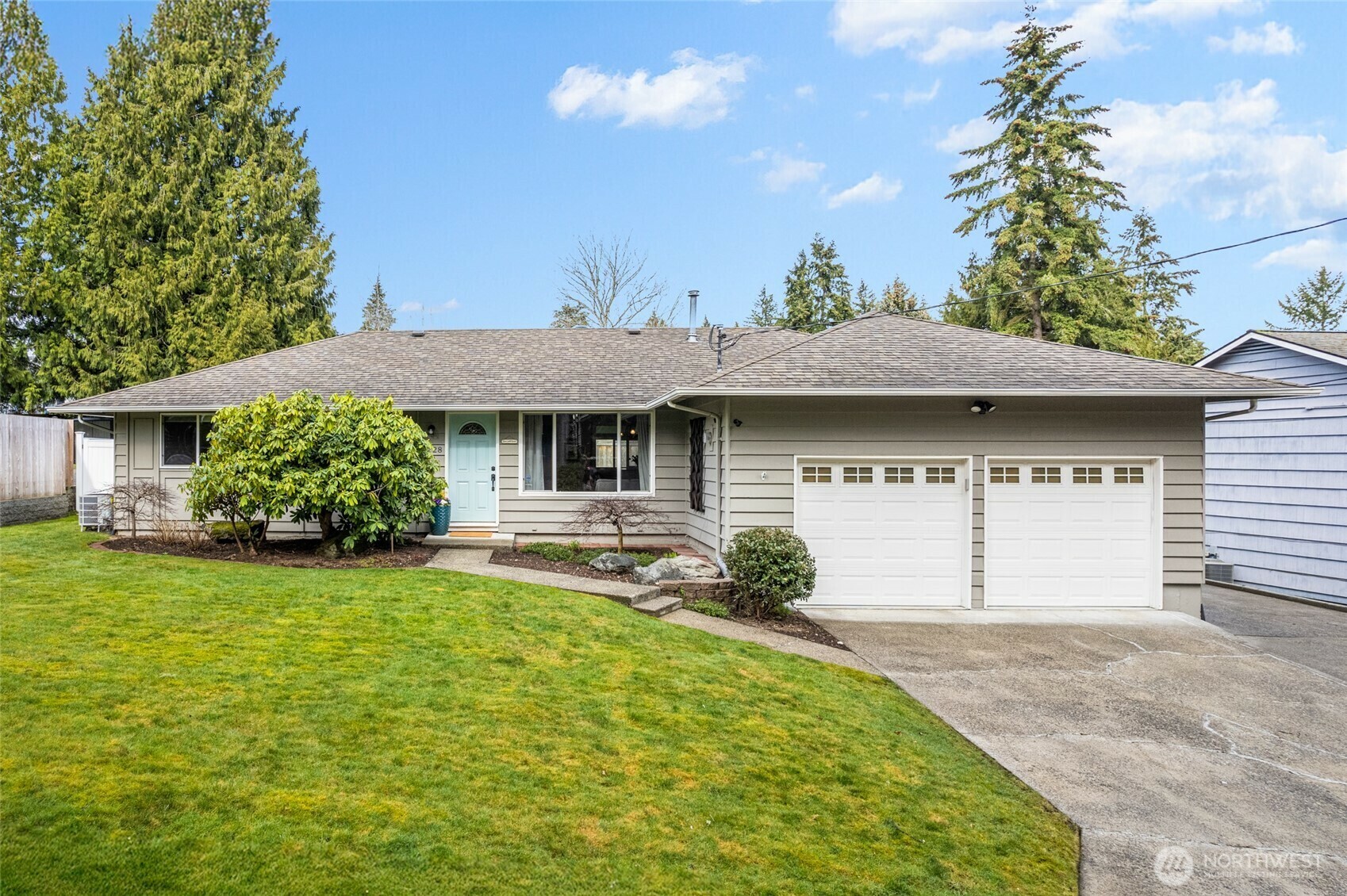 Property Photo: 9228 NE 191st WA 98011
