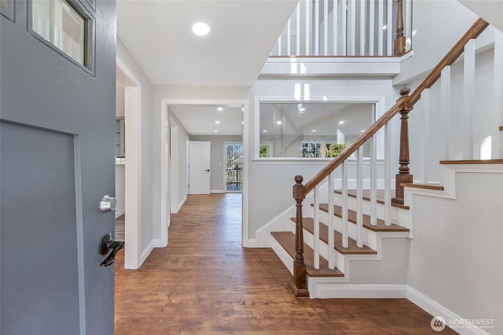 Property Photo:  859  Hilltop Avenue  WA 98031 
