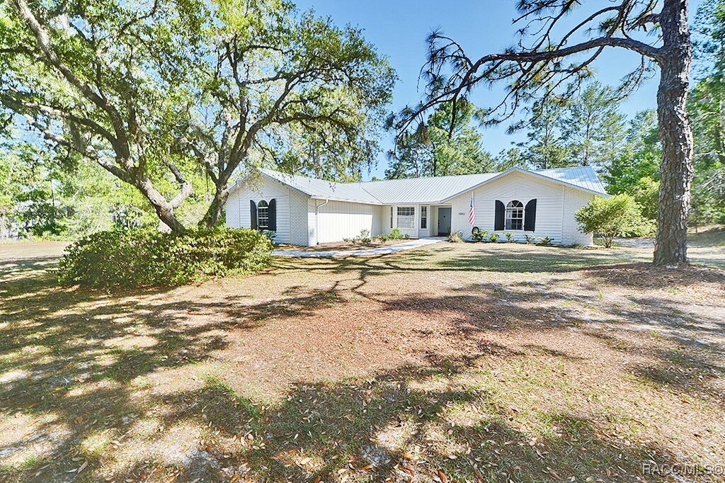 Property Photo: 4082 W Alamo Drive FL 34465