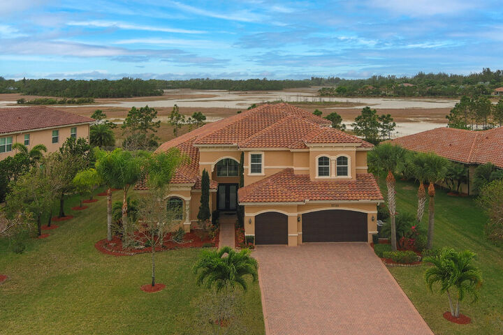 Property Photo:  7733 Maywood Crest Drive  FL 33412 