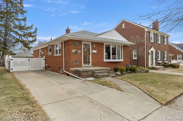 Property Photo:  7229 Winona Avenue  MI 48101 