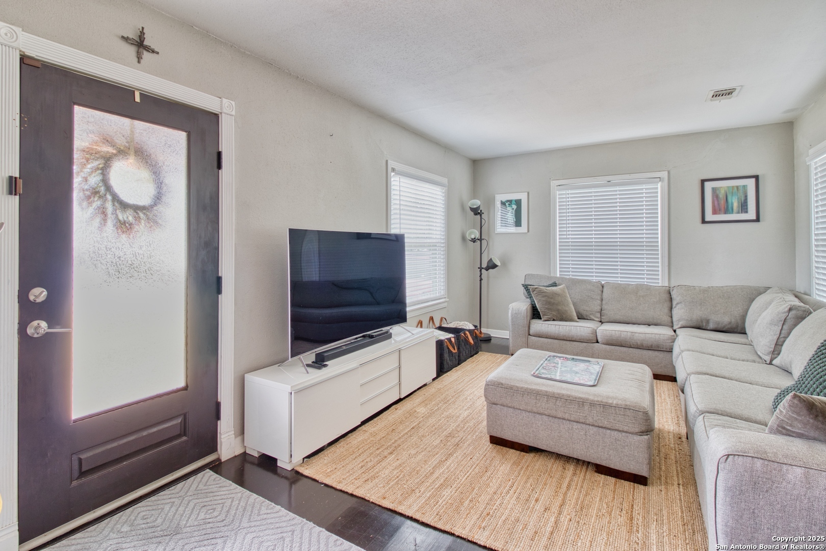 Property Photo: 546 Hermine Blvd TX 78212