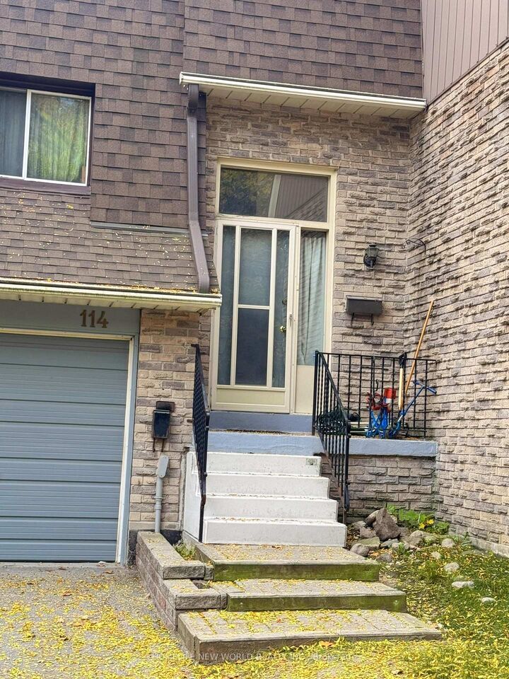 Property Photo: 371 Orton Park Rd 114 ON M1G 3V1