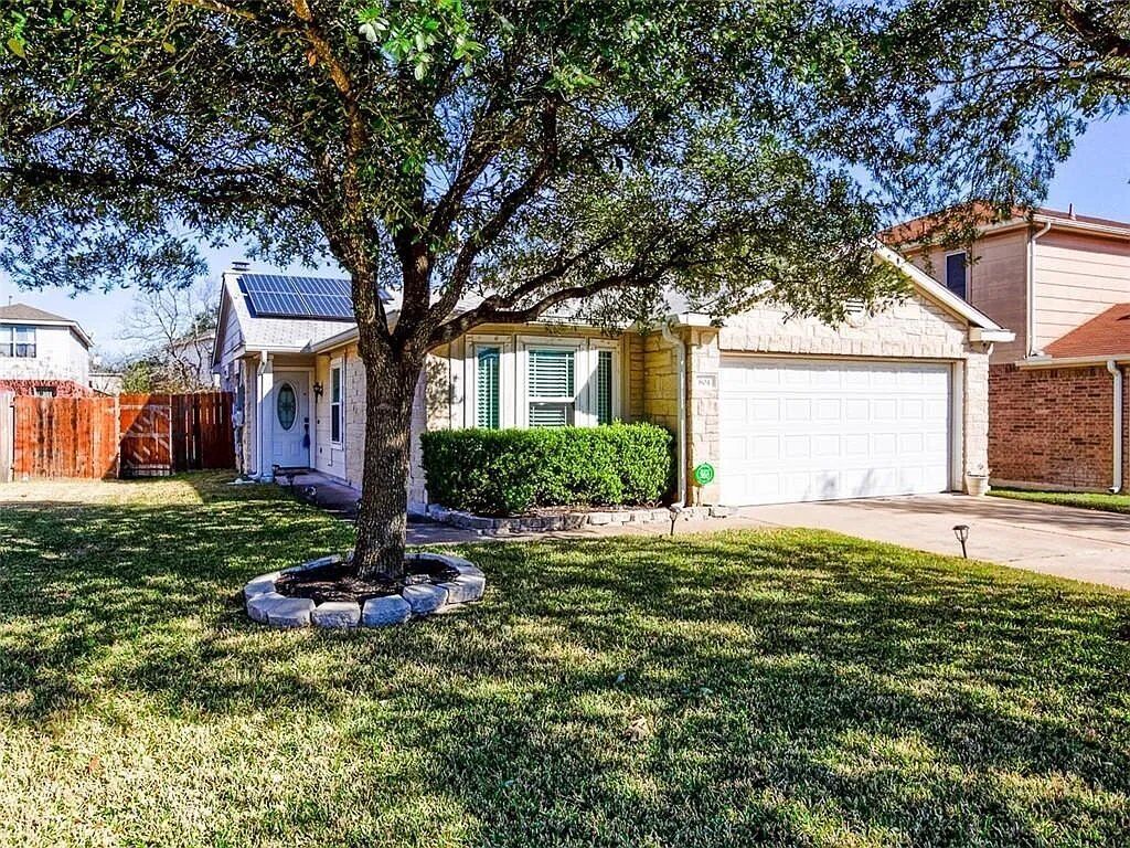 Property Photo: 804 Twisted Fence Drive TX 78660
