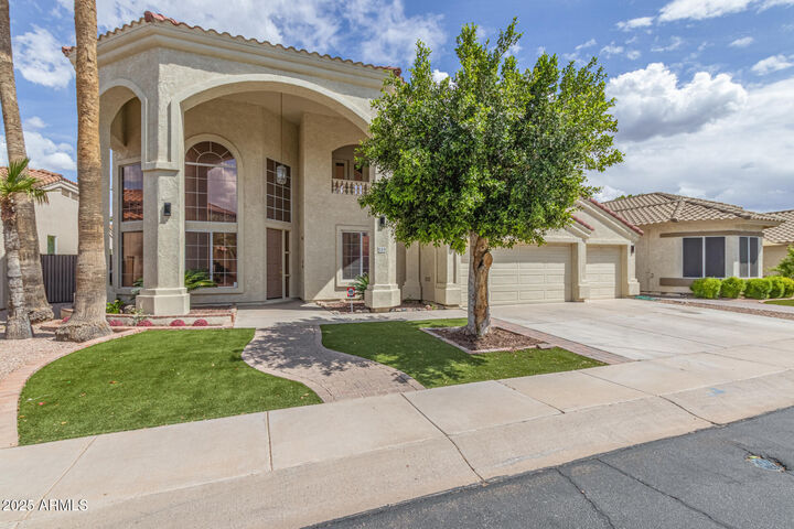 Property Photo:  589 N Acacia Drive  AZ 85233 