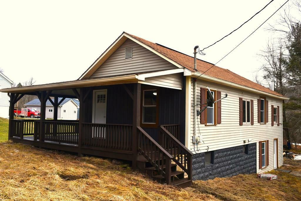 Property Photo: 1404 State Route 227 PA 16301