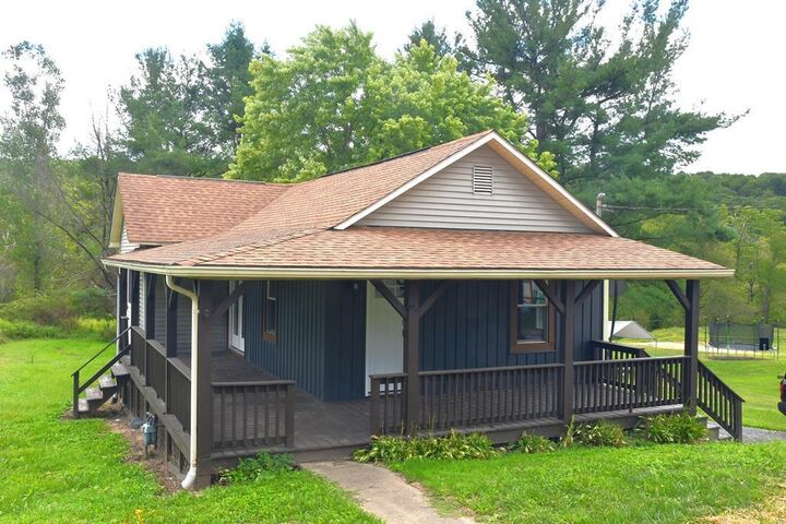 Property Photo: 1404 State Route 227 PA 16301
