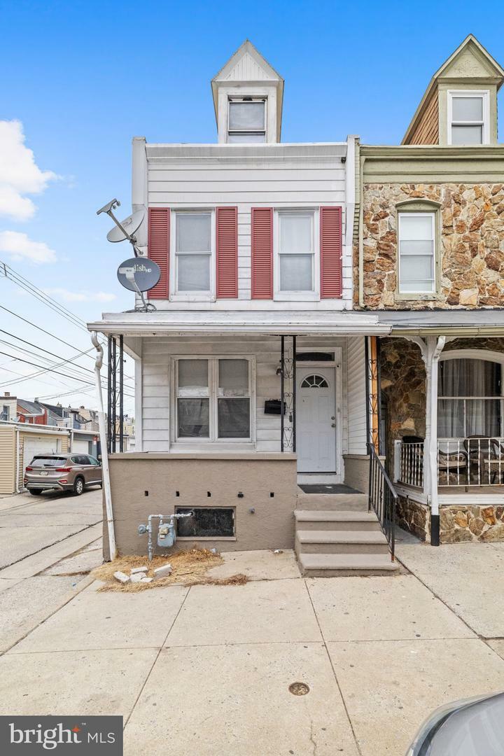 Property Photo:  1009 Pike Street  PA 19604 