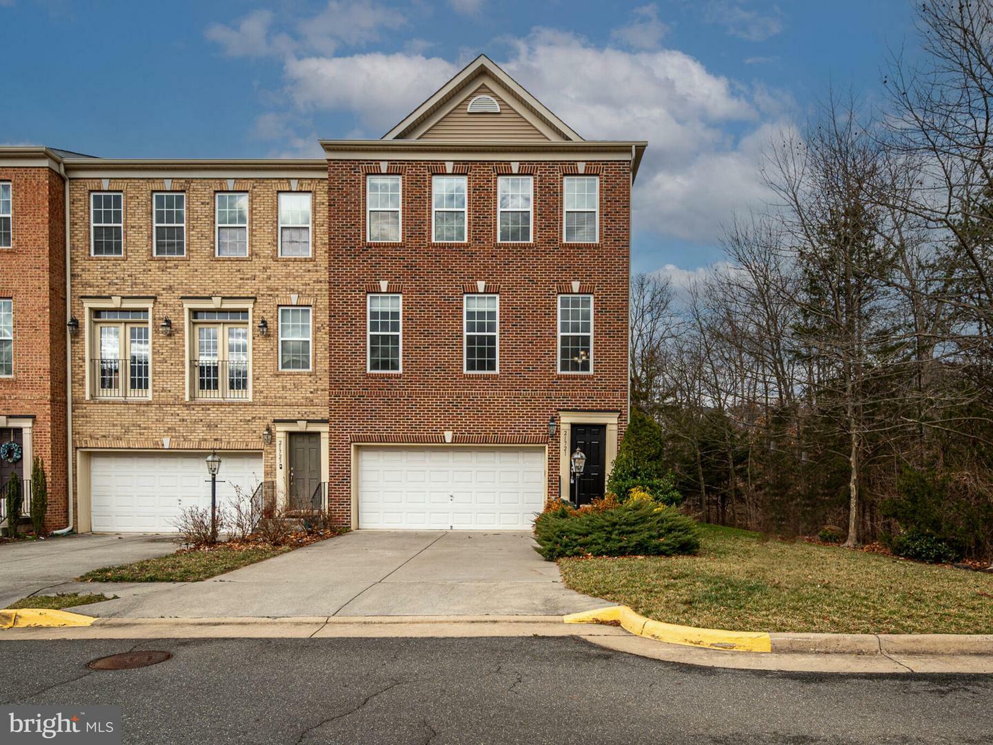 Property Photo: 21721 Loganberry Terrace VA 20148