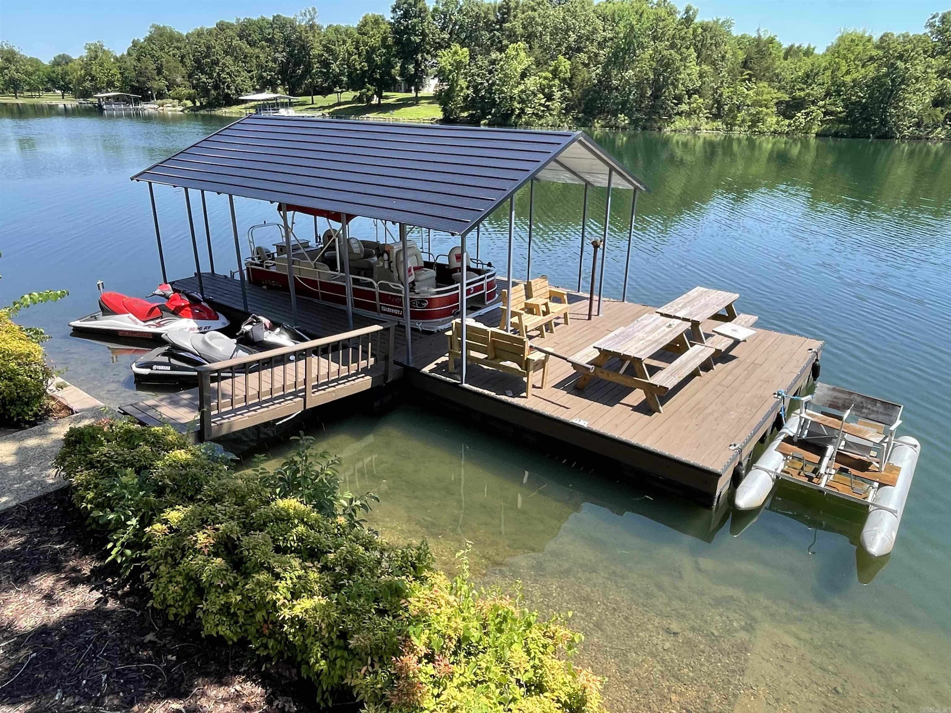Property Photo: 1501 E Emerald Cove Drive AR 72512