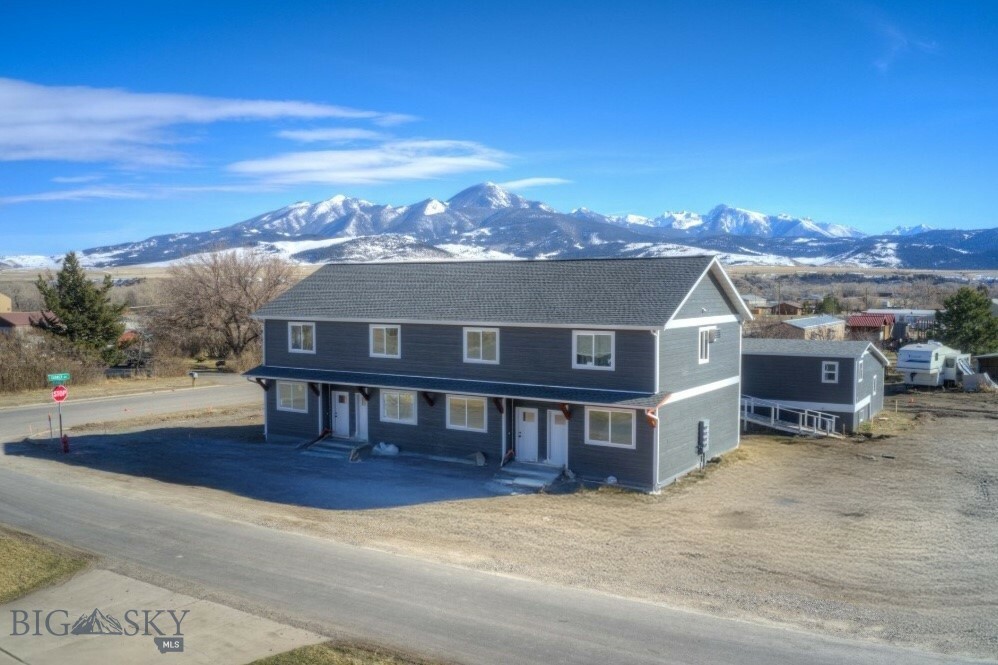Property Photo: 413 Garnier Avenue B MT 59047