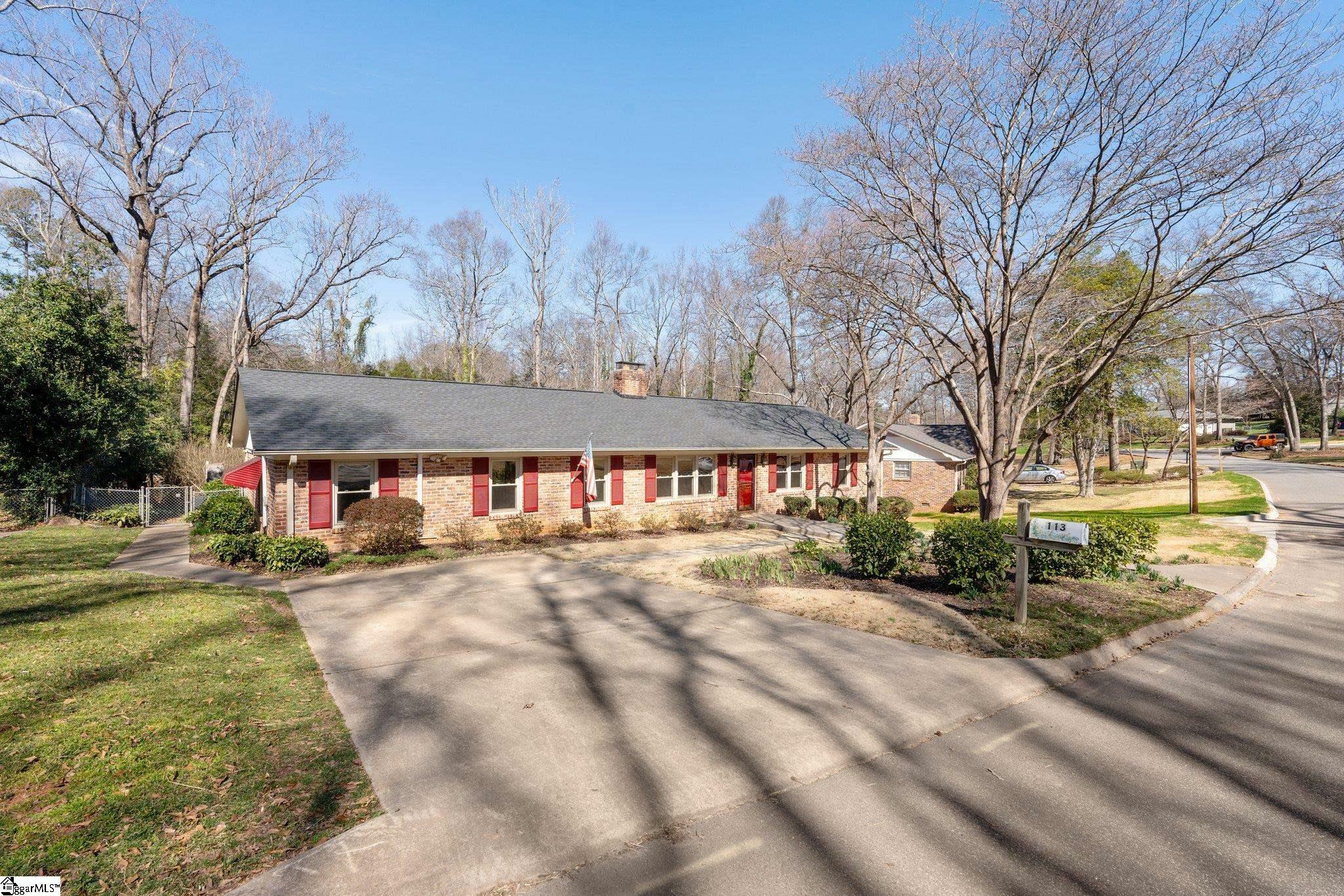 Property Photo:  113 Great Glen Road  SC 29615 