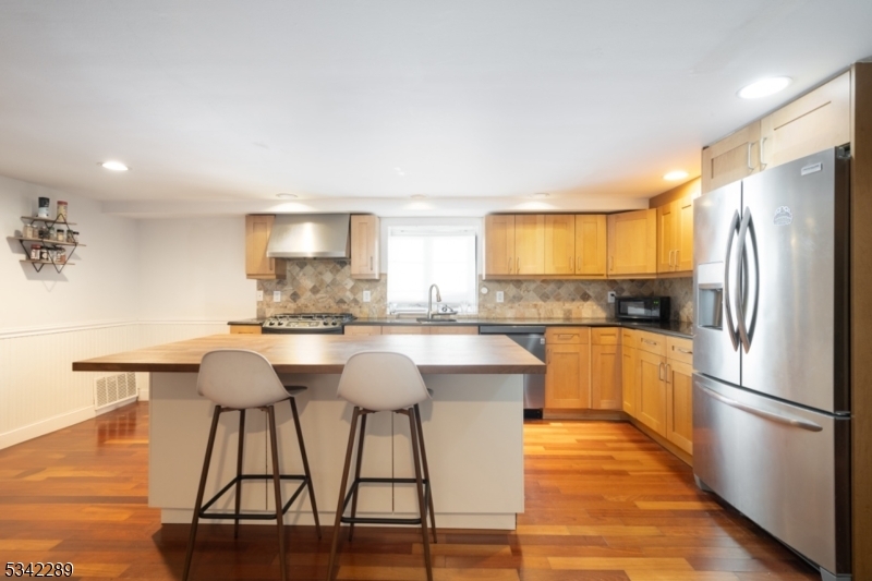 Property Photo:  344 Paterson Plank Rd 1  NJ 07307 