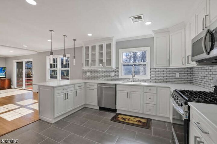 326 Central Ave  West Caldwell Twp. NJ 07006 photo