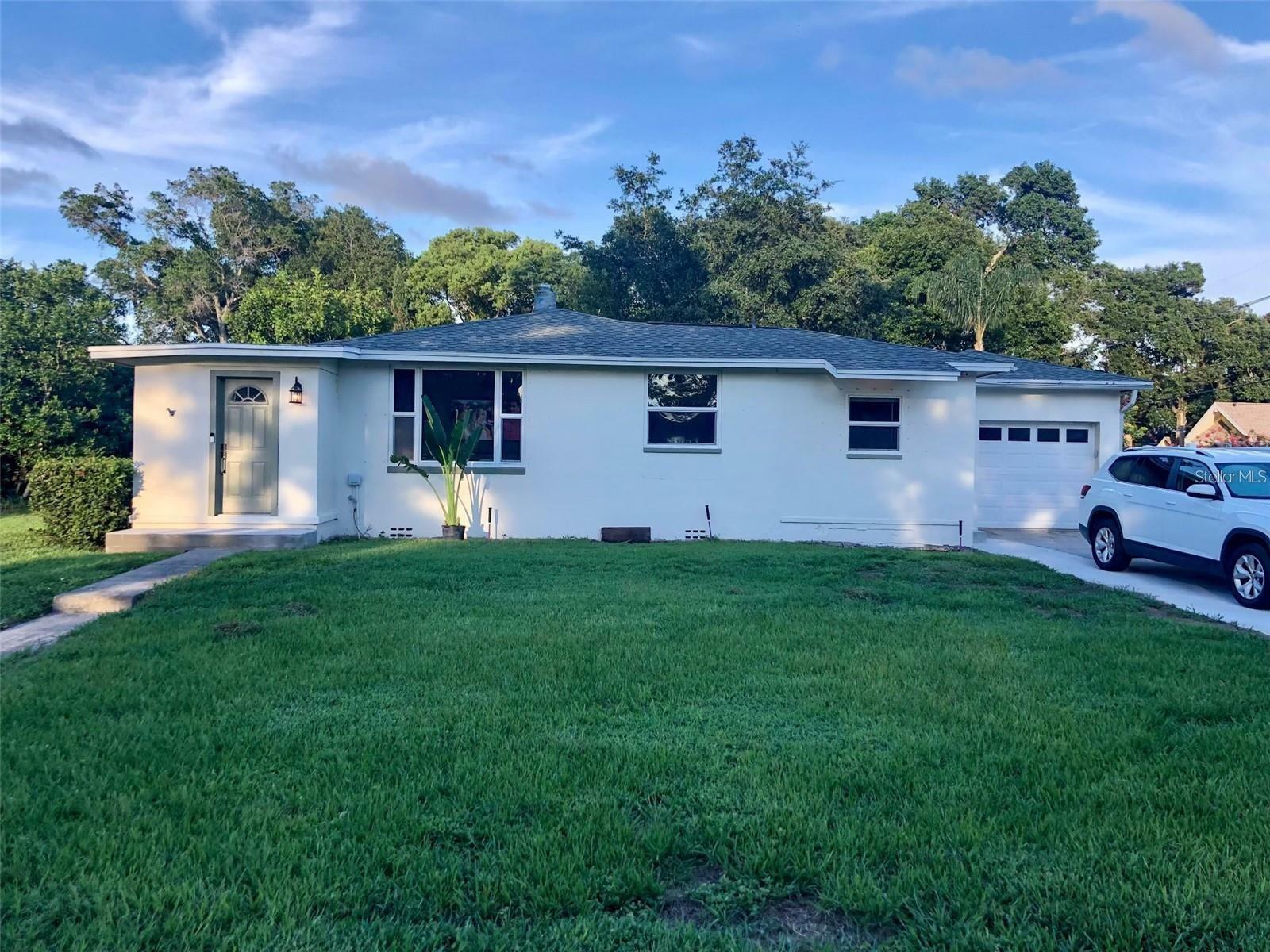 Property Photo:  11 N Crest Avenue  FL 33755 