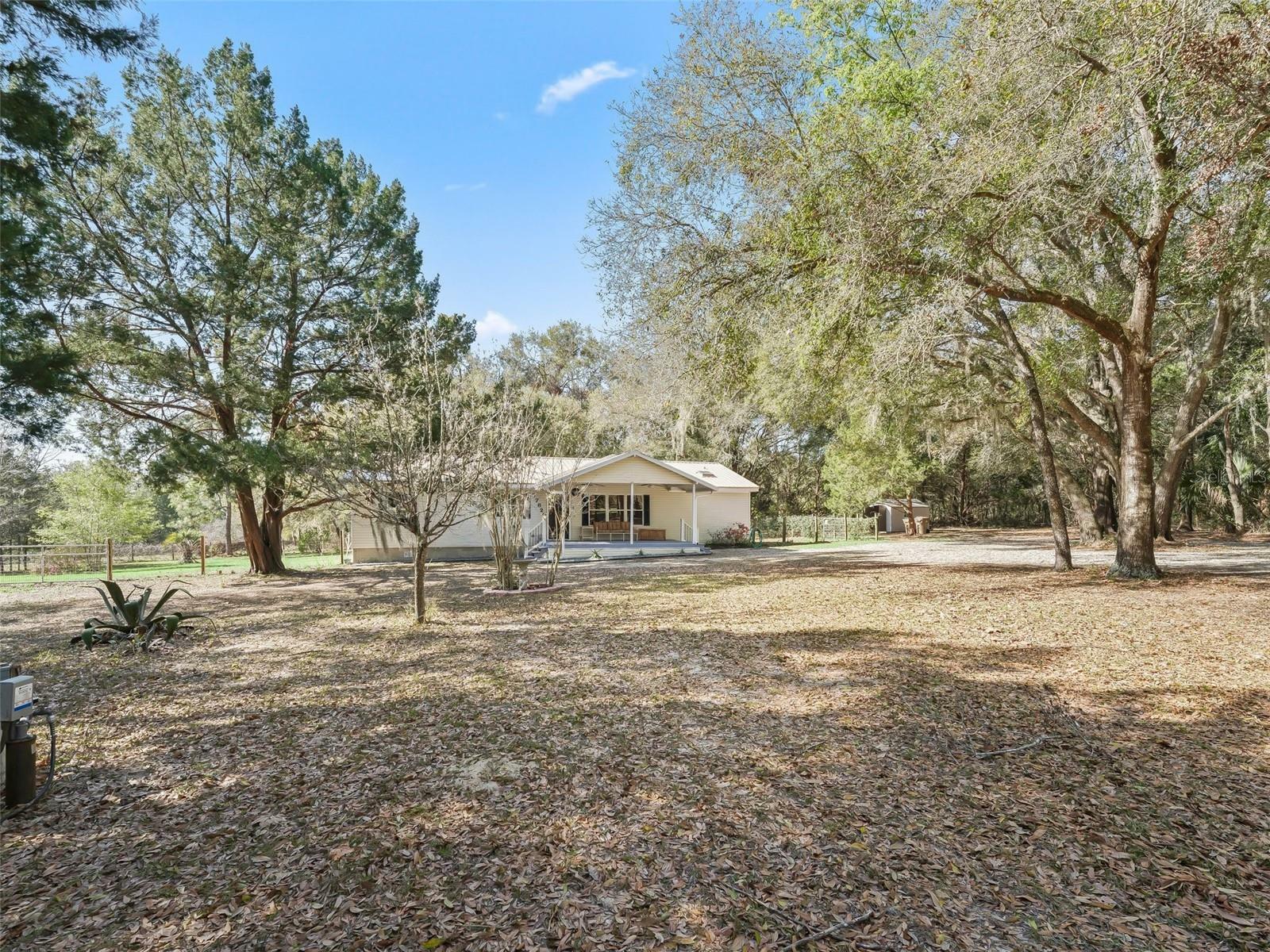 Property Photo: 37820 Ridgecrest Lane FL 32159
