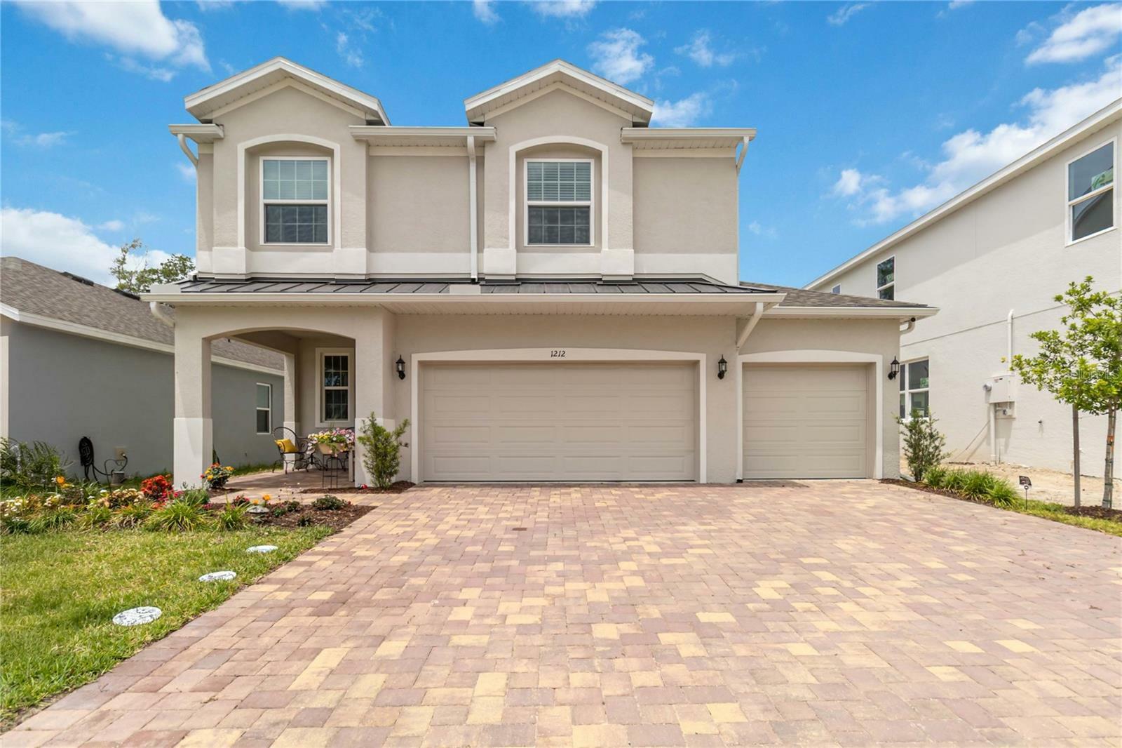 Property Photo: 1212 Bear Oak Lane FL 32720