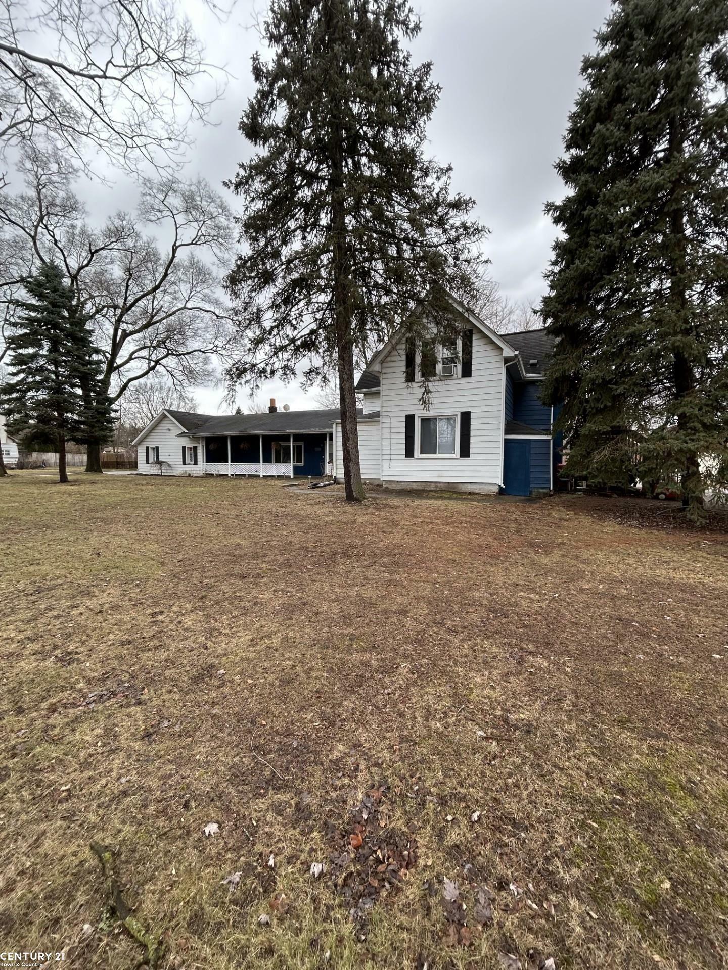 Property Photo:  23420 Wellington Drive  MI 48036 