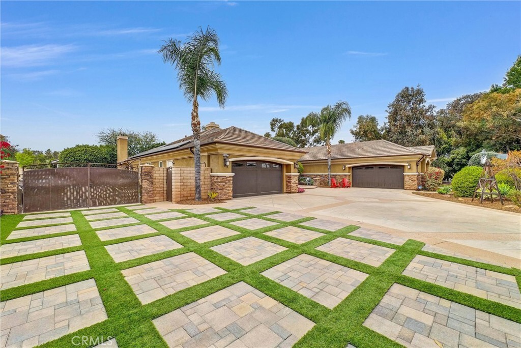 Property Photo: 2480 Oak Avenue CA 92882