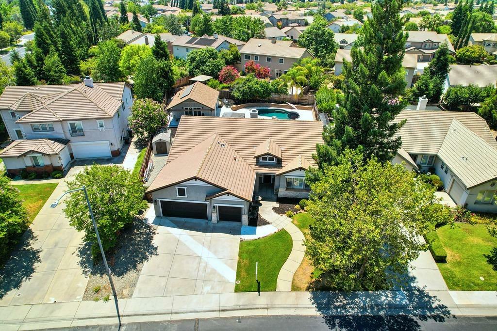 8209 Horncastle Avenue  Roseville CA 95747 photo