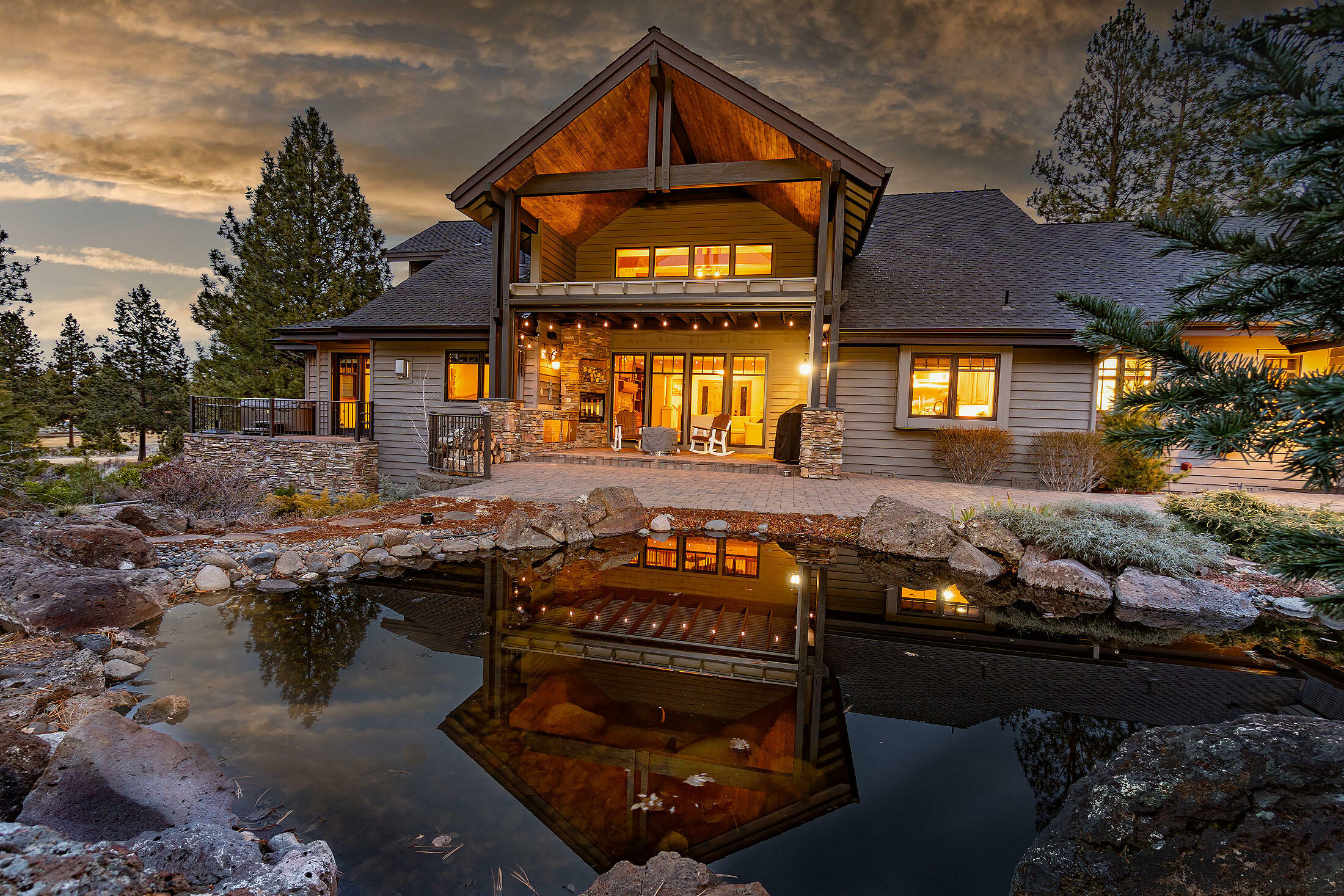 Property Photo: 20112 Starfire Ridge Court OR 97702